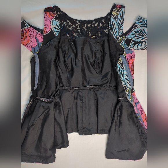 Beautiful Peplum Ankara Top, Floral Print And Beaded Chest Detail - Picture 14 of 16